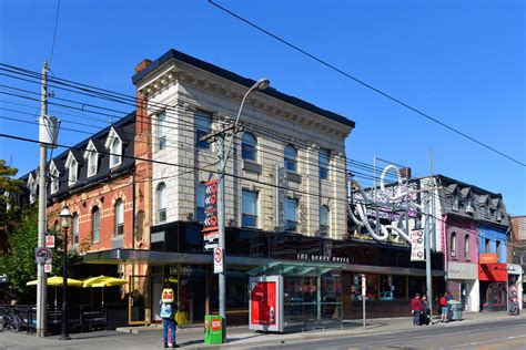 queen street west toronto restaurants|Henry's.